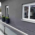 Preiswertes Stilvolles Im Privaten Haus Mit Grossem Schoenem Modernem Gemeinschaft Badenzimmer Daire Lörrach