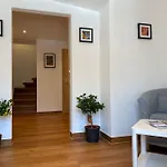 Preiswertes Stilvolles Im Privaten Haus Mit Grossem Schoenem Modernem Gemeinschaft Badenzimmer Lörrach