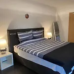 Preiswertes Stilvolles Im Privaten Haus Mit Grossem Schoenem Modernem Gemeinschaft Badenzimmer Lörrach
