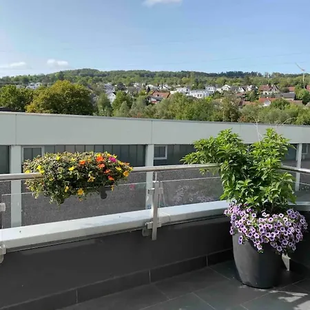 Preiswertes Stilvolles Im Privaten Haus Mit Grossem Schoenem Modernem Gemeinschaft Badenzimmer Daire