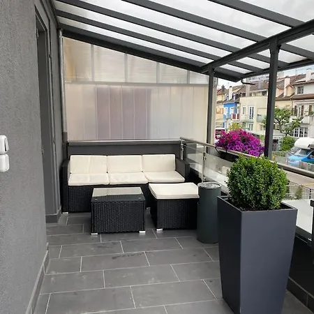 Preiswertes Stilvolles Im Privaten Haus Mit Grossem Schoenem Modernem Gemeinschaft Badenzimmer * Lorrach