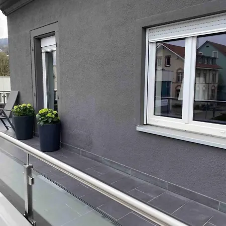 Preiswertes Stilvolles Im Privaten Haus Mit Grossem Schoenem Modernem Gemeinschaft Badenzimmer Apartment Lorrach
