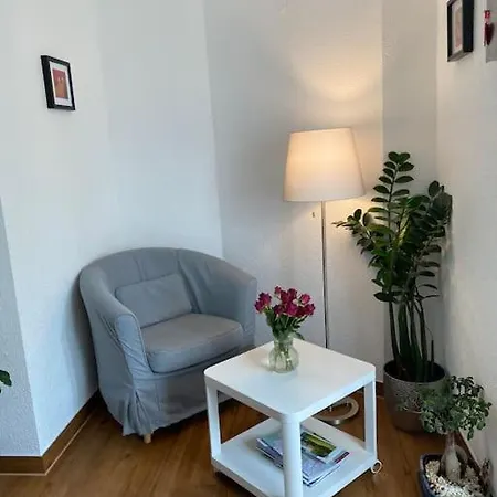 Preiswertes Stilvolles Im Privaten Haus Mit Grossem Schoenem Modernem Gemeinschaft Badenzimmer