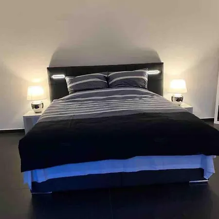 Preiswertes Stilvolles Im Privaten Haus Mit Grossem Schoenem Modernem Gemeinschaft Badenzimmer Daire Lörrach