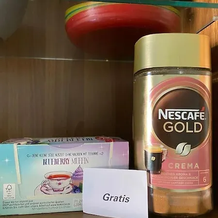 Preiswertes Stilvolles Im Privaten Haus Mit Grossem Schoenem Modernem Gemeinschaft Badenzimmer