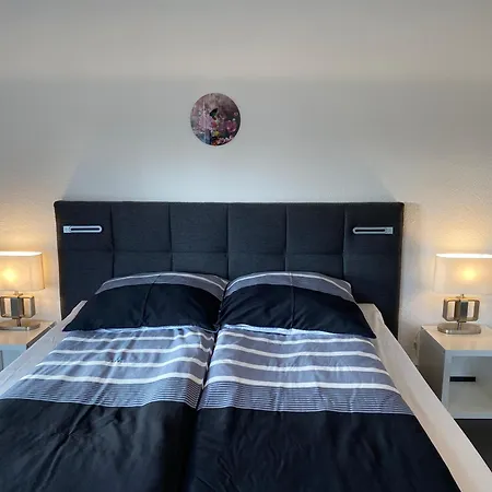 Preiswertes Stilvolles Im Privaten Haus Mit Grossem Schoenem Modernem Gemeinschaft Badenzimmer Lorrach