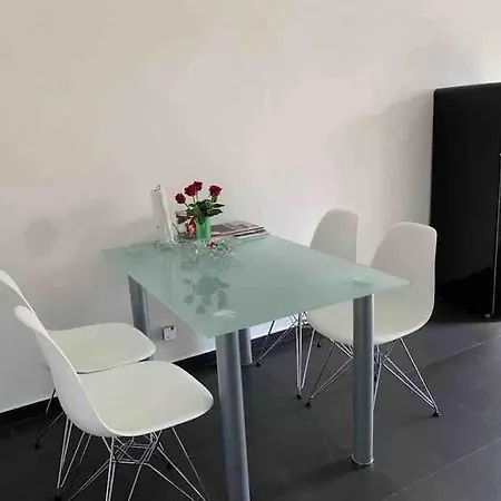 Preiswertes Stilvolles Im Privaten Haus Mit Grossem Schoenem Modernem Gemeinschaft Badenzimmer