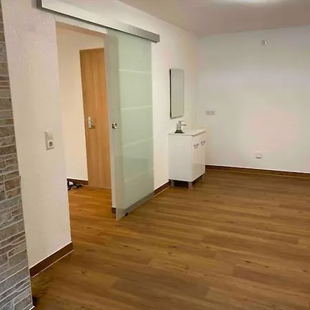Preiswertes Stilvolles Im Privaten Haus Mit Grossem Schoenem Modernem Gemeinschaft Badenzimmer * Lorrach