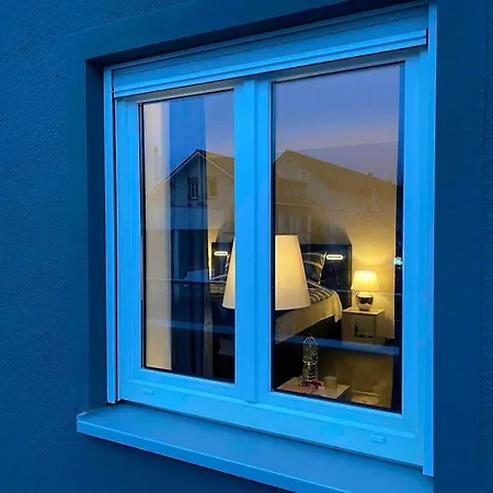 Daire Preiswertes Stilvolles Im Privaten Haus Mit Grossem Schoenem Modernem Gemeinschaft Badenzimmer *