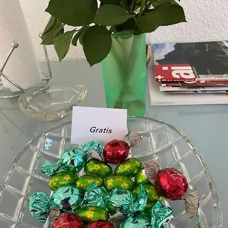 Preiswertes Stilvolles Im Privaten Haus Mit Grossem Schoenem Modernem Gemeinschaft Badenzimmer