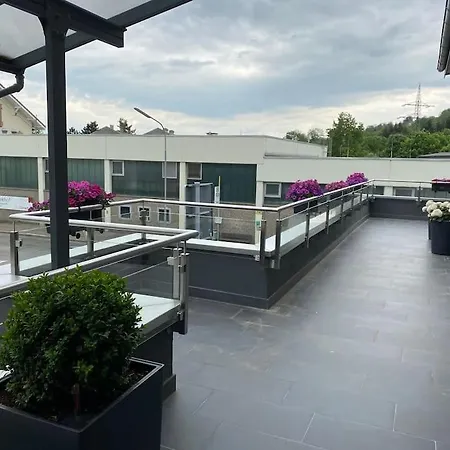 Preiswertes Stilvolles Im Privaten Haus Mit Grossem Schoenem Modernem Gemeinschaft Badenzimmer Apartment Lorrach