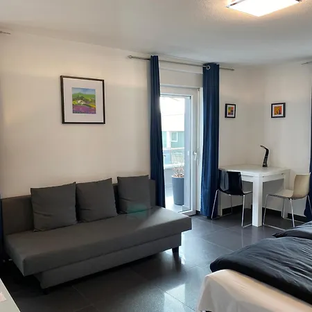 Apartment Preiswertes Stilvolles Im Privaten Haus Mit Grossem Schoenem Modernem Gemeinschaft Badenzimmer